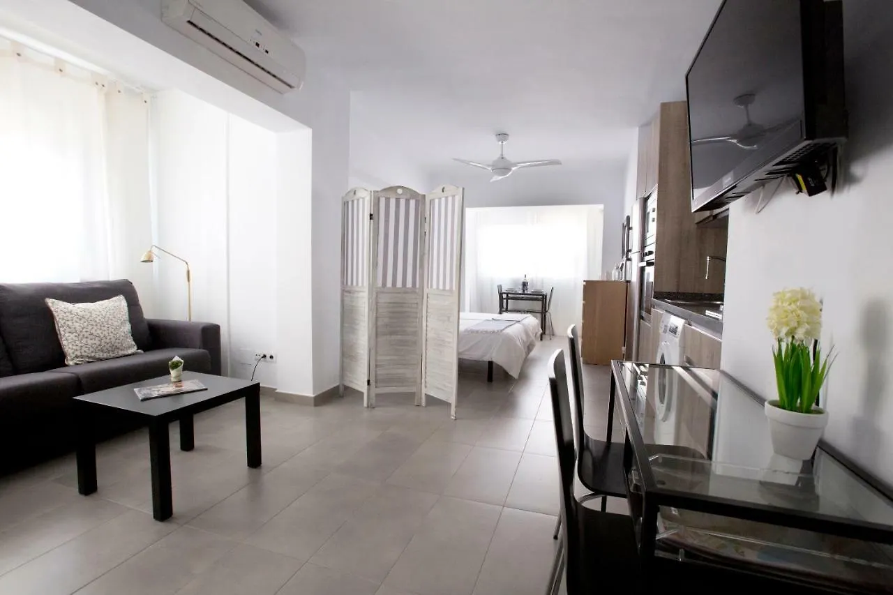 Apartamento Malagueta Beach 10 contacts